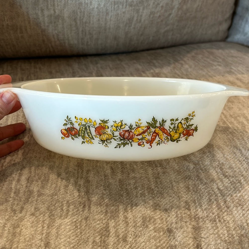 Anchor Hocking oval casserole dish - vegetable harvest